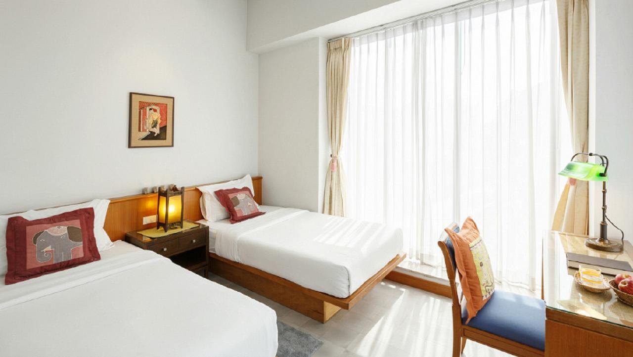 Baan Dinso Hostel@Ratchadamnoen Bangkok Esterno foto