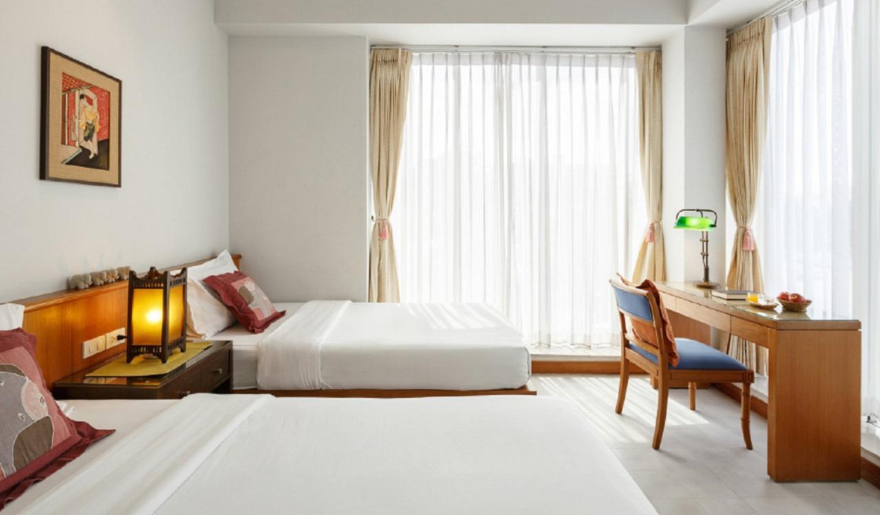 Baan Dinso Hostel@Ratchadamnoen Bangkok Esterno foto